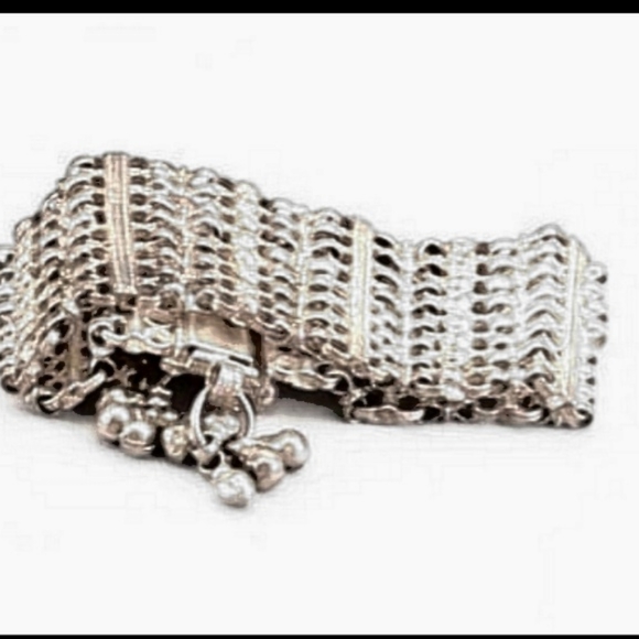 Rajasthan Heavy 4.5+ oz 1960s Indian Sterling Silver Bell Bracelet - Picture 4 of 7